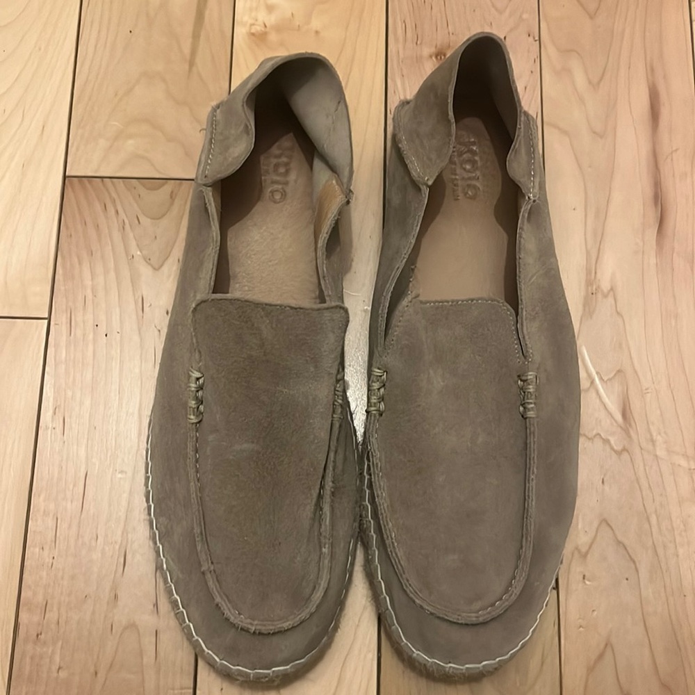 like new size 42 eu/size 8.5 mens koio loafer slip ons